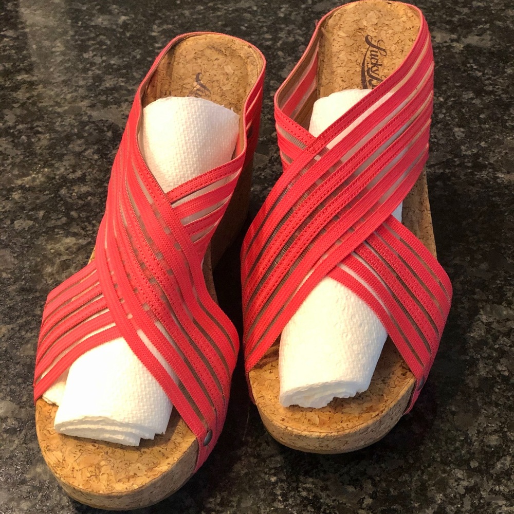 Lucky Brand platform sandals